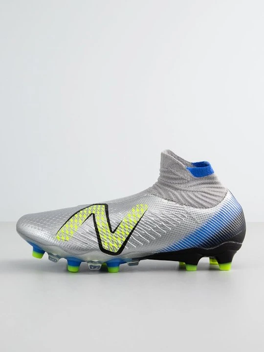 Zdjęcie produktu Buty piłkarskie na twardą nawierzchnię New Balance srebrny
