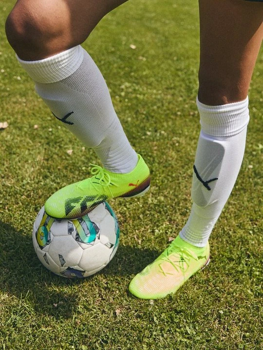Zdjęcie produktu Buty piłkarskie na twardą nawierzchnię Puma żółty neon