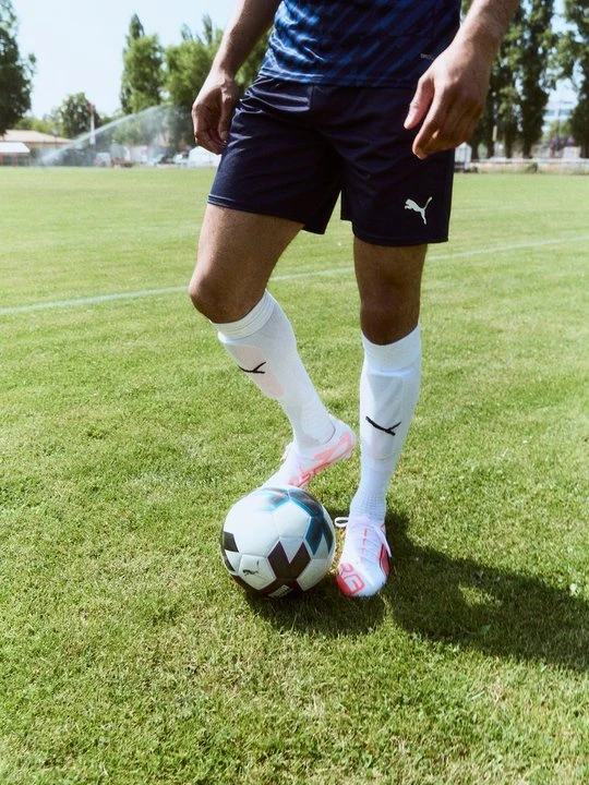Zdjęcie produktu Buty piłkarskie na twardą nawierzchnię Puma biały