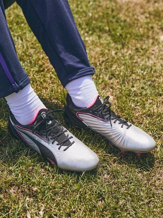 Zdjęcie produktu Buty piłkarskie na twardą nawierzchnię Puma srebrny