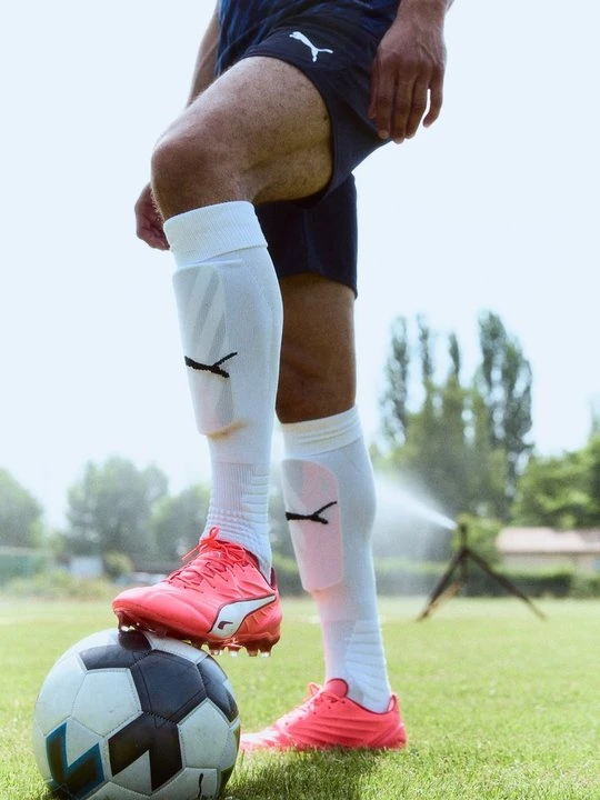 Zdjęcie produktu Buty piłkarskie na twardą nawierzchnię Puma czerwony