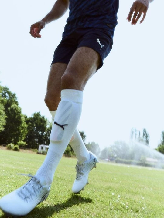 Zdjęcie produktu Buty piłkarskie na twardą nawierzchnię Skechers biały