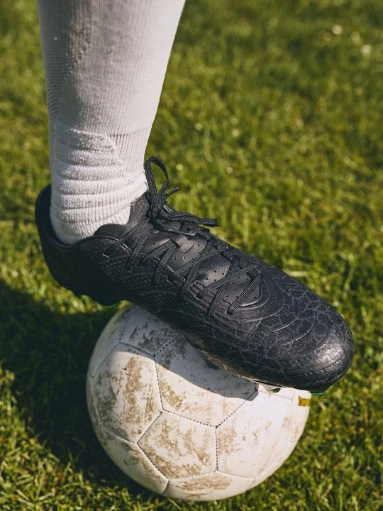 Zdjęcie produktu Buty piłkarskie na twardą nawierzchnię Skechers czarny