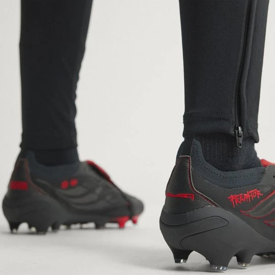 Zdjęcie produktu Buty piłkarskie z wywijanym językiem na twardą nawierzchnię (FG) Predator Elite Adidas