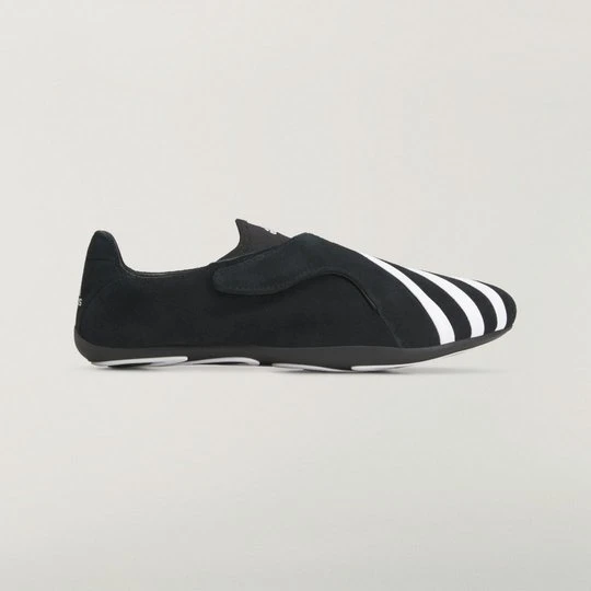 Zdjęcie produktu Buty sportowe PW Vario Flat Earther Adidas