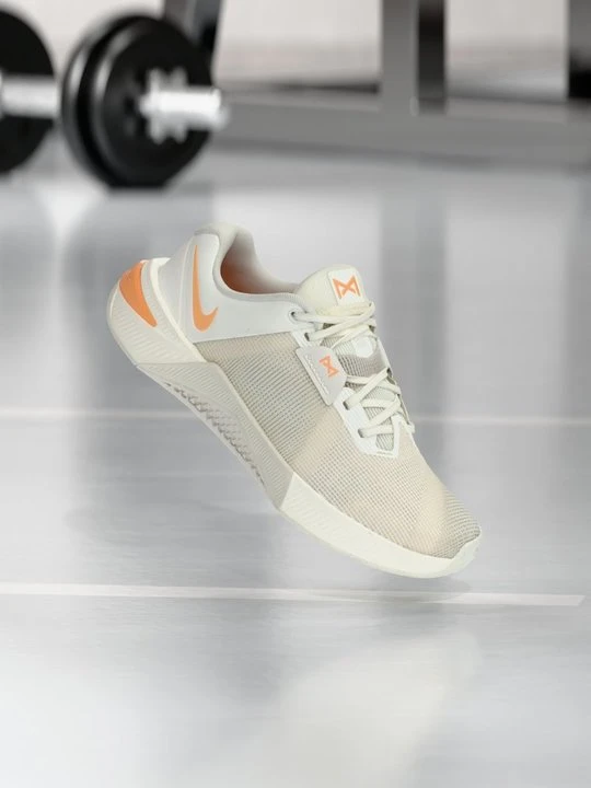 Zdjęcie produktu Buty treningowe Nike mleczny