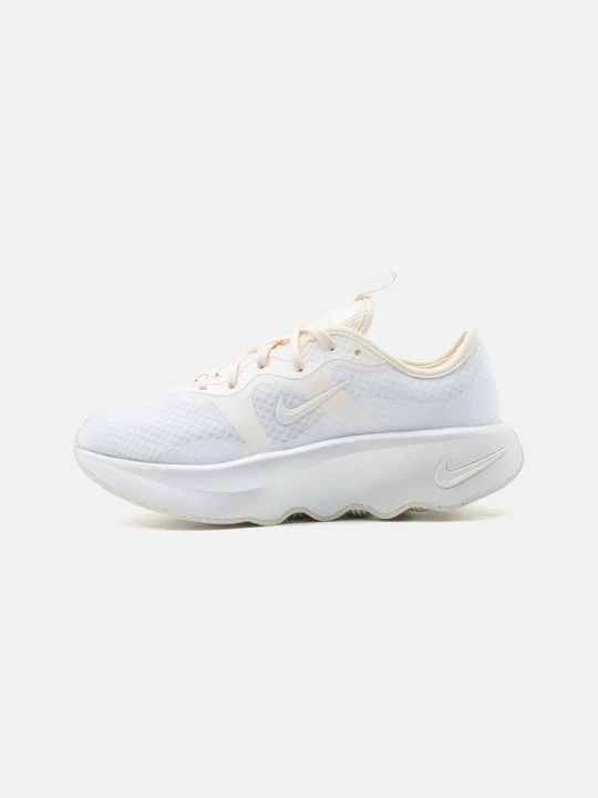 Zdjęcie produktu Buty treningowe Nike mleczny