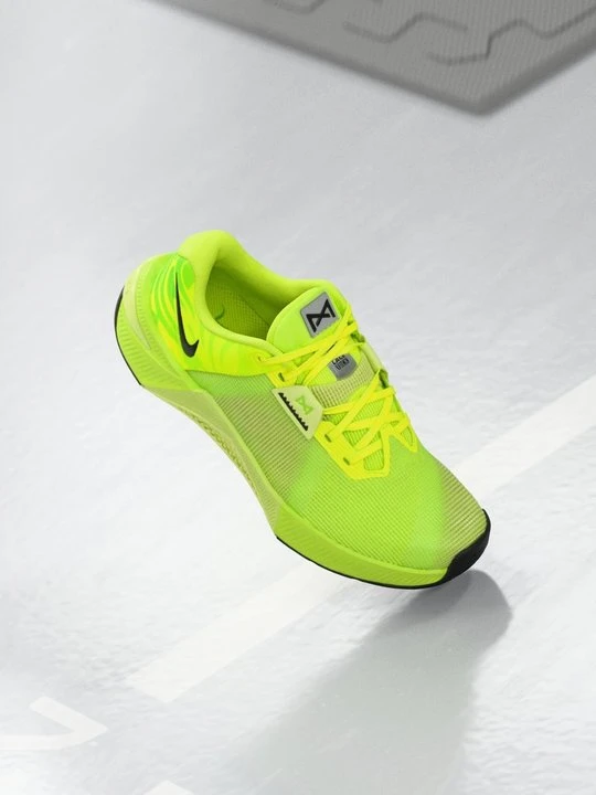 Zdjęcie produktu Buty treningowe Nike żółty