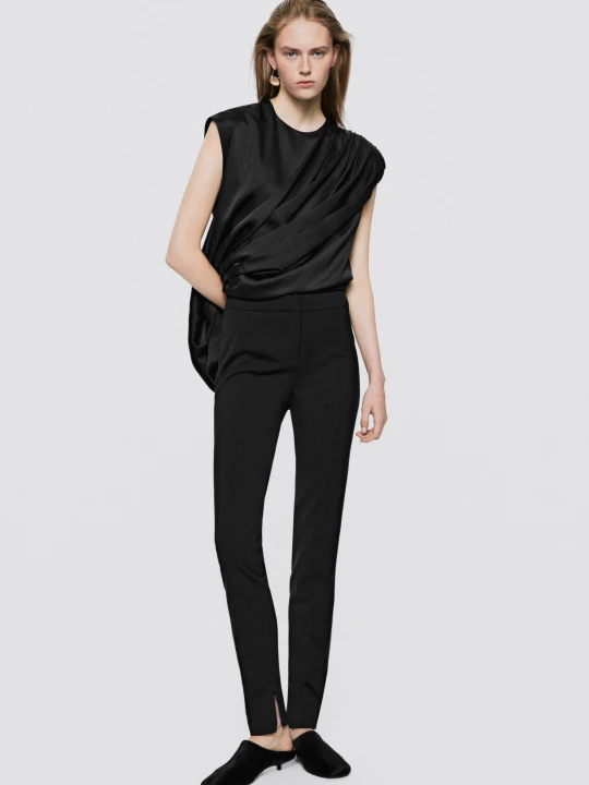 Zdjęcie produktu Buty Typu Mules Na Niskim Obcasie, Wykończenie: Futro - Limited Edition - Czarny - Massimo Dutti - Female