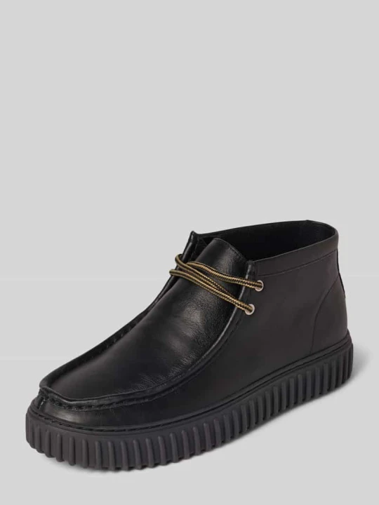 Zdjęcie produktu Buty z wyprofilowaną podeszwą model ‘Torhill Hi’ Clarks Czarny