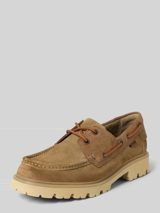 Zdjęcie produktu Buty żeglarskie z powlekanej skóry model 'Cleyhill' Clarks Piaskowy