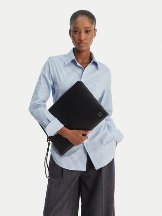 Zdjęcie produktu Calvin Klein Etui na tablet Emblem Hw Laptop Sleeve LV04D1171G Czarny