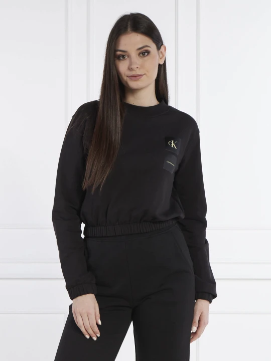 Zdjęcie produktu Calvin Klein Jeans Bluza SATIN BOXES | Cropped Fit czarny
