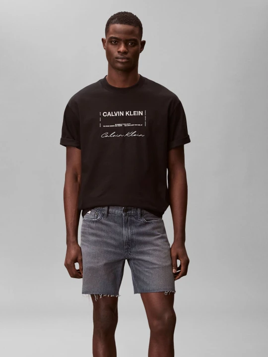 Zdjęcie produktu Calvin Klein Jeans Jeansowe szorty | Classic fit granatowy
