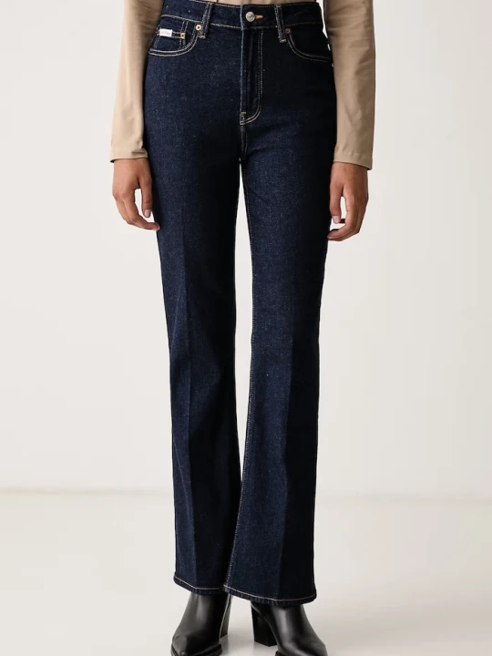 Zdjęcie produktu Calvin Klein Jeans jeansy bootcut damskie granatowy