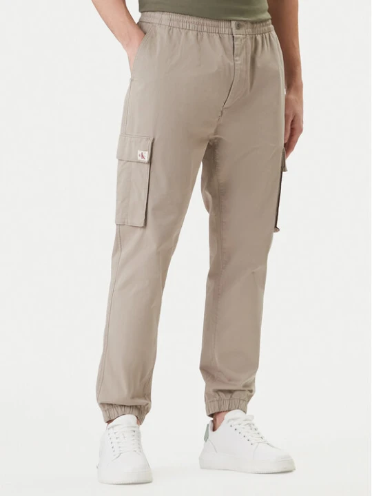 Zdjęcie produktu Calvin Klein Jeans Joggery Comfort LV04RD608G Beżowy Skinny Fit