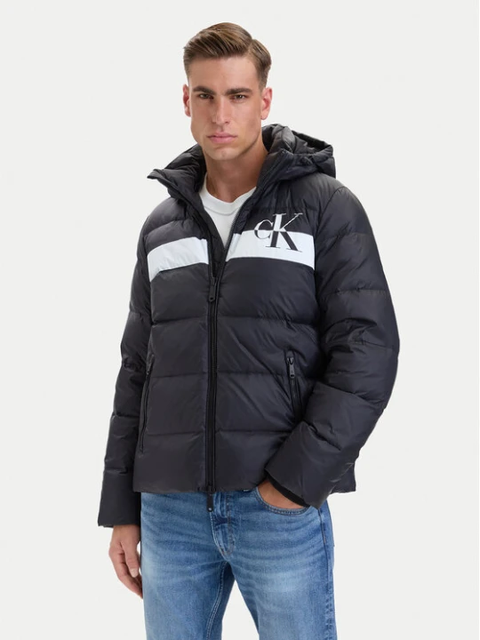 Zdjęcie produktu Calvin Klein Jeans Kurtka puchowa LV04RH502G Czarny Regular Fit