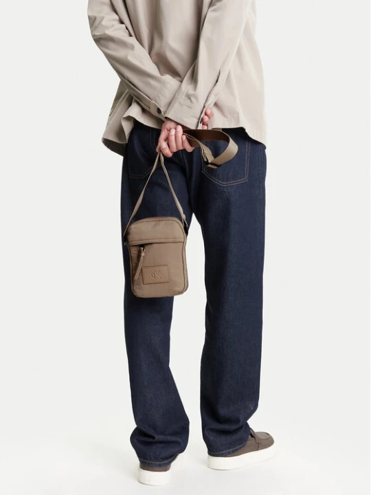 Zdjęcie produktu Calvin Klein Jeans Saszetka Metro Nylon Reporter S Ny LV04G3089G Beżowy