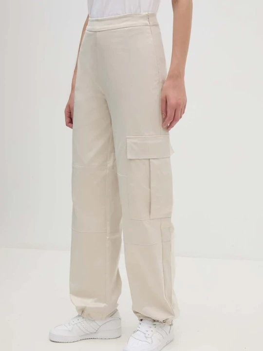 Zdjęcie produktu Calvin Klein Jeans spodnie beżowy