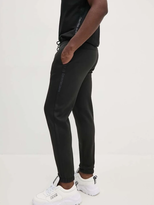 Zdjęcie produktu Calvin Klein Jeans spodnie dresowe czarny