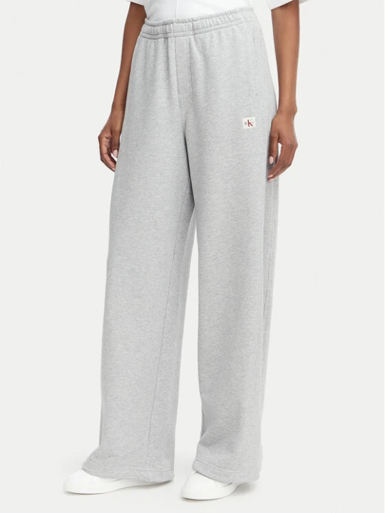 Zdjęcie produktu Calvin Klein Jeans Spodnie dresowe LV047C249G Szary jasny Regular Fit