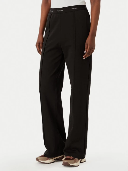 Zdjęcie produktu Calvin Klein Jeans Spodnie dresowe LV047G253G Brązowy ciemny Relaxed Fit