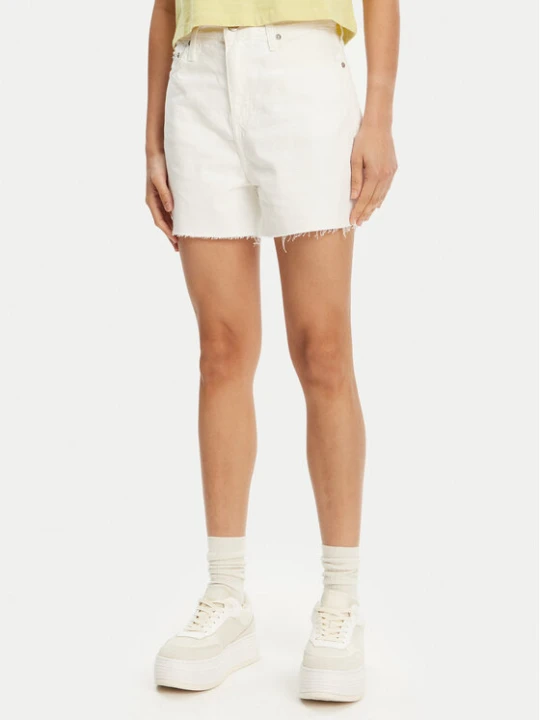 Zdjęcie produktu Calvin Klein Jeans Szorty jeansowe J20J225153 Biały Mom Fit