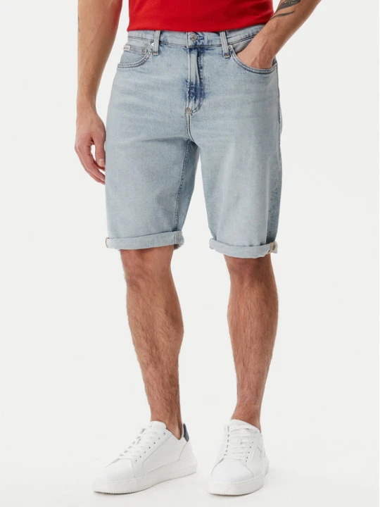 Zdjęcie produktu Calvin Klein Jeans Szorty jeansowe J30J327193 Niebieski Slim Fit