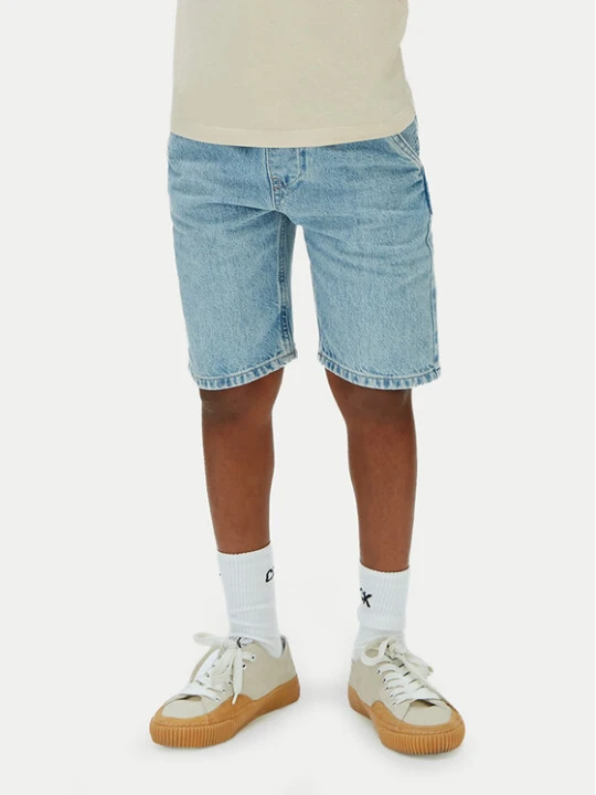 Zdjęcie produktu Calvin Klein Jeans Szorty jeansowe Skater LVCKSJC41B Niebieski jasny Relaxed Fit
