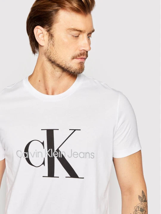 Zdjęcie produktu Calvin Klein Jeans T-Shirt J30J320935 Biały Slim Fit
