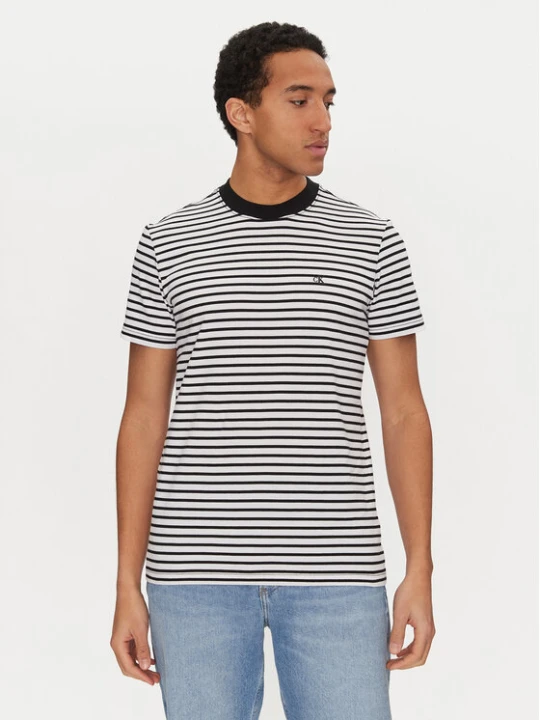 Zdjęcie produktu Calvin Klein Jeans T-Shirt J30J326683 Czarny Regular Fit