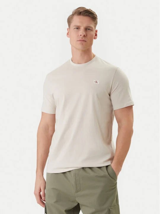 Zdjęcie produktu Calvin Klein Jeans T-Shirt LV04RC272G Écru Regular Fit Kremowy