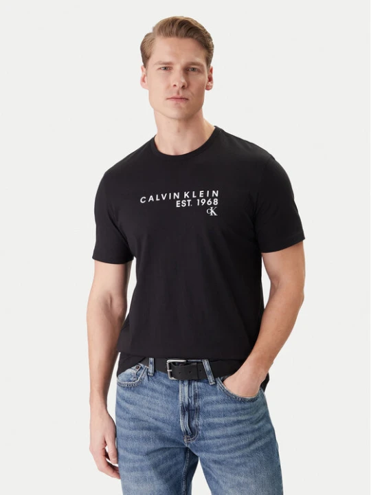 Zdjęcie produktu Calvin Klein Jeans T-Shirt LV04RF800G Czarny Classic Fit
