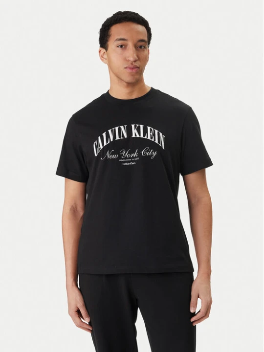 Zdjęcie produktu Calvin Klein Jeans T-Shirt LV04RF820G Czarny Regular Fit
