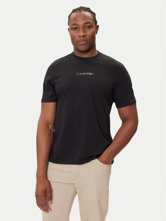 Zdjęcie produktu Calvin Klein Jeans T-Shirt Pride Graphic LV04RC815G Czarny Relaxed Fit