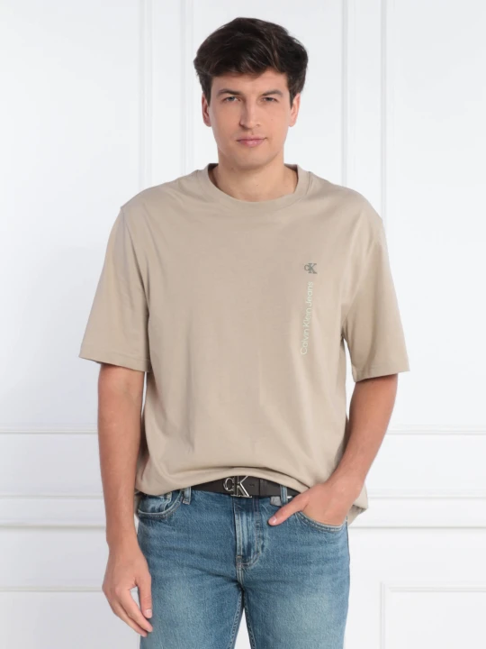 Zdjęcie produktu Calvin Klein Jeans T-shirt VERTICAL INSTITUTIONAL | Relaxed fit beżowy