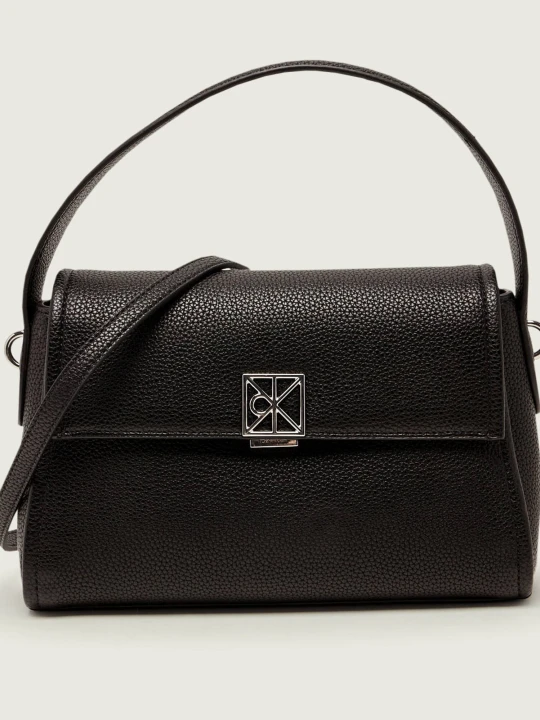 Zdjęcie produktu Calvin Klein Kuferek Emblem czarny