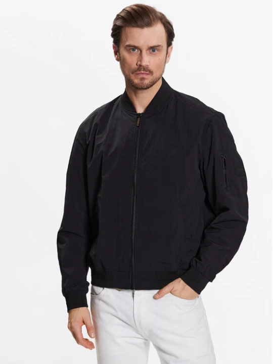 Zdjęcie produktu Calvin Klein Kurtka bomber Matt Crinkle Hero Bomber K10K111021 Czarny Regular Fit