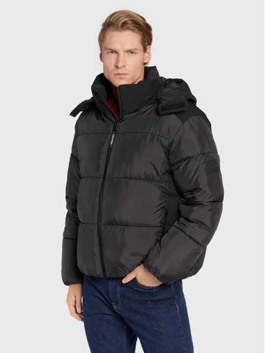 Zdjęcie produktu Calvin Klein Kurtka zimowa Mix Media Quilt K10K110329 Czarny Regular Fit