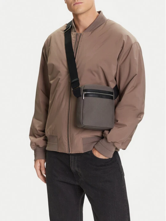 Zdjęcie produktu Calvin Klein Saszetka Contrast Reporter LV04D3175G Szary