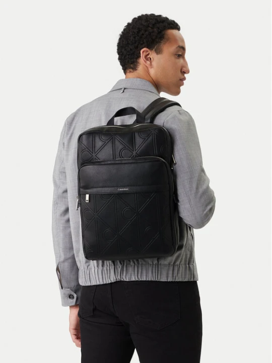 Zdjęcie produktu Calvin Klein Saszetka Emblem Aop Emboss Slim Square Bp LV04D3328G Czarny