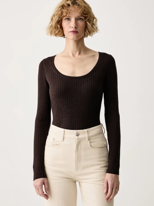 Zdjęcie produktu Calvin Klein sweter damski z wełny merino brązowy