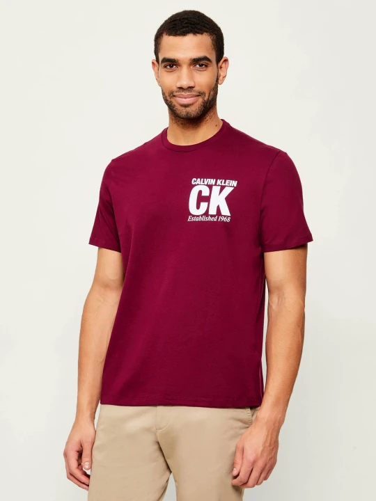 Zdjęcie produktu Calvin Klein T-shirt CORNER GRAPHIC | Regular Fit bordowy