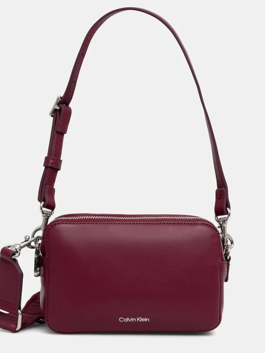 Zdjęcie produktu Calvin Klein torebka crossbody damska z imitacji skóry bordowy