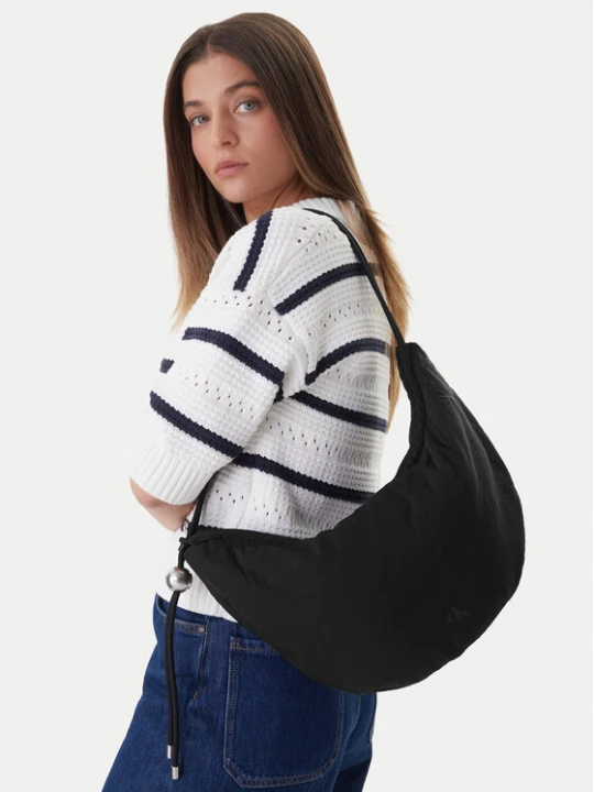 Zdjęcie produktu Calvin Klein Torebka Nylon Cord Small Hobo Bag LV04F3382G Czarny
