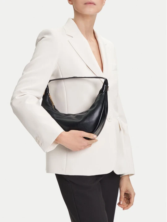 Zdjęcie produktu Calvin Klein Torebka Pinched Soft Crescent Sm LV04F3010G Czarny