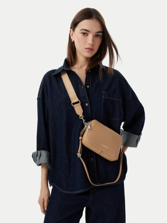 Zdjęcie produktu Calvin Klein Torebka Webbing 2X Strap Camera Bag LV04F3656G Beżowy