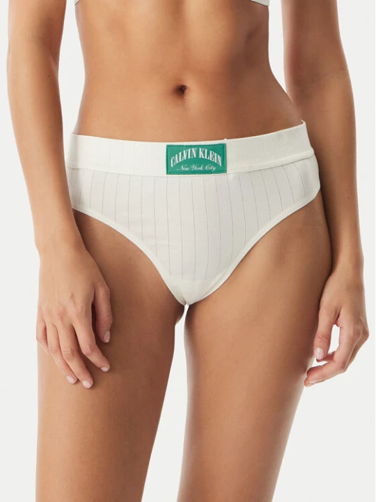 Zdjęcie produktu Calvin Klein Underwear Stringi LV00QF8711 Kremowy