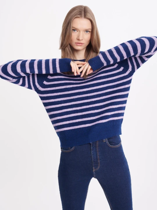 Zdjęcie produktu Casualowy sweter w paski z ozdobnymi guzikami Greenpoint granatowy