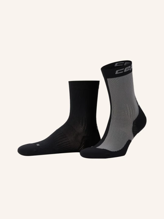 Zdjęcie produktu Cep Skarpety Do Biegania Core Run Edt. Half&Amp;Half Socks Mid Cut schwarz